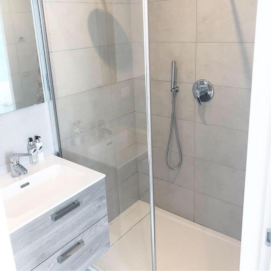 Ulivi Luxury Loft & Pool - The House Of Travelers Appartement Carate Urio Buitenkant foto